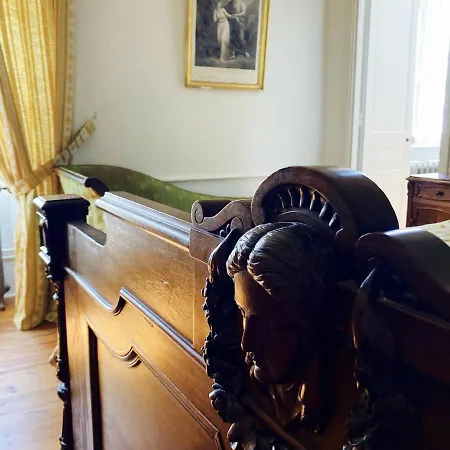 Bed & Breakfast Chateau Isigny, Ideal Pour Les Familles Avec Enfants Et Les Animaux De Compagnie, Situe A Proximite Du Mont Saint-Michel Isigny-le-Buat