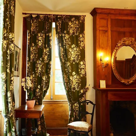 Chateau Isigny, Ideal Pour Les Familles Avec Enfants Et Les Animaux De Compagnie, Situe A Proximite Du Mont Saint-Michel