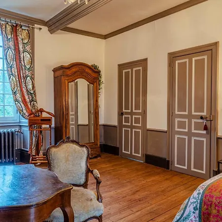 Chateau Isigny, Sejour En Famille, Enfants & Chiens Bienvenus, Family Holidays, Children & Dogs Welcome Bed & Breakfast 3*