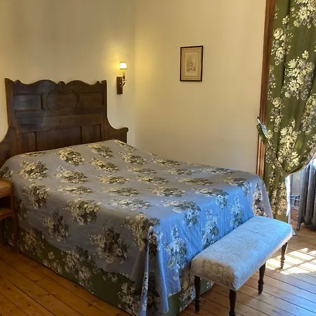 Chateau Isigny, Sejour En Famille, Enfants & Chiens Bienvenus, Family Holidays, Children & Dogs Welcome לינה וארוחת בוקר