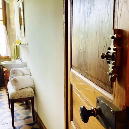 Chateau Isigny, Sejour En Famille, Enfants & Chiens Bienvenus, Family Holidays, Children & Dogs Welcome 3*