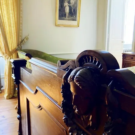 Chateau Isigny, Sejour En Famille, Enfants & Chiens Bienvenus, Family Holidays, Children & Dogs Welcome 3* Isigny-le-Buat