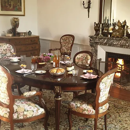 לינה וארוחת בוקר Chateau Isigny, Sejour En Famille, Enfants & Chiens Bienvenus, Family Holidays, Children & Dogs Welcome Isigny-le-Buat