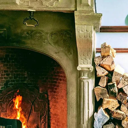 Chateau Isigny: Boutique Near Mont Saint Michel Bed & Breakfast 3*