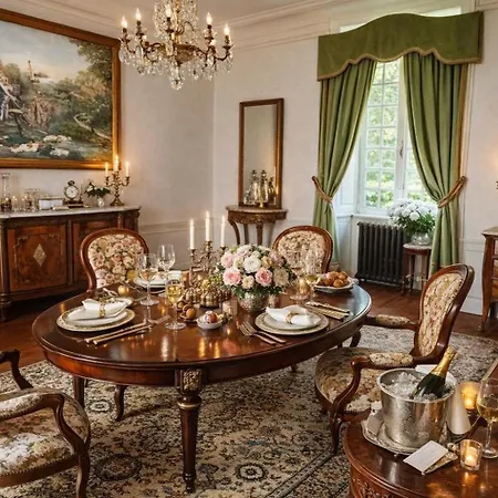 Chateau Isigny: Boutique Near Mont Saint Michel 3*