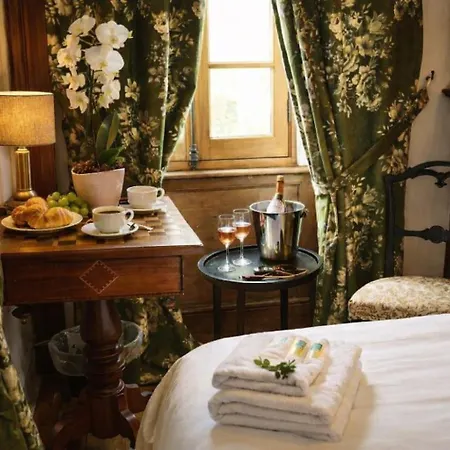 Chateau Isigny: Boutique Near Mont Saint Michel 3* Isigny-le-Buat