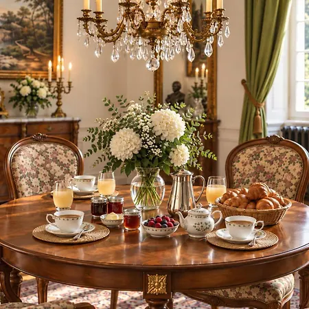 Chateau Isigny, Sejour De Charme Pres Du Mont-Saint-Michel, Charming Stay