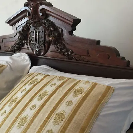 Chateau Isigny: Boutique Near Mont Saint Michel Bed & Breakfast