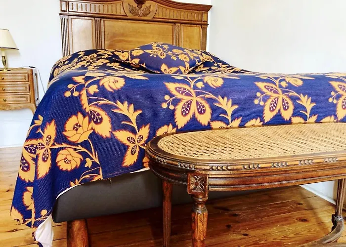 Chateau Isigny: Boutique Near Mont Saint Michel 3*