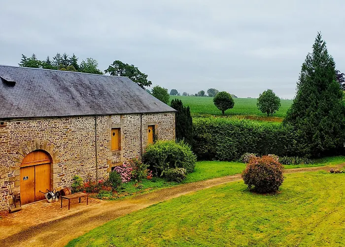 Bed & Breakfast Chateau Isigny: Boutique Near Mont Saint Michel Isigny-le-Buat