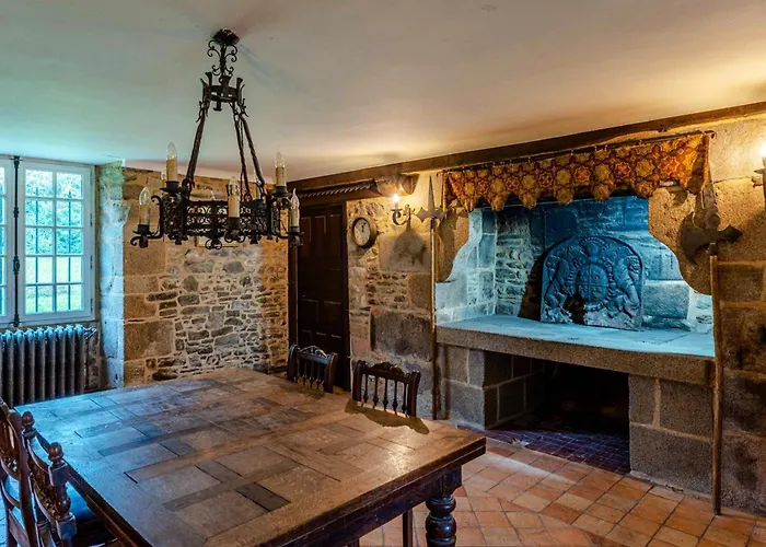 Bed & Breakfast Chateau Isigny: Boutique Near Mont Saint Michel