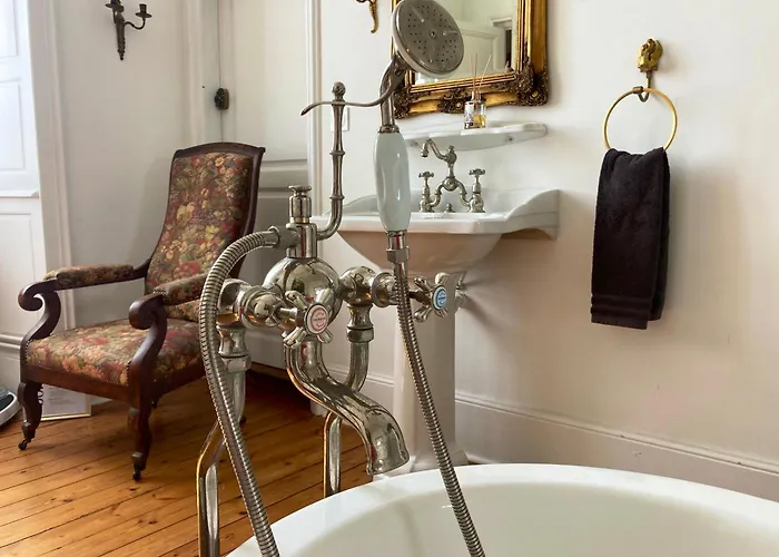 فندق مبيت وإفطار Chateau D Isigny Sejour Romantique Et Nature Pres Du Mont-Saint-Michel 3*