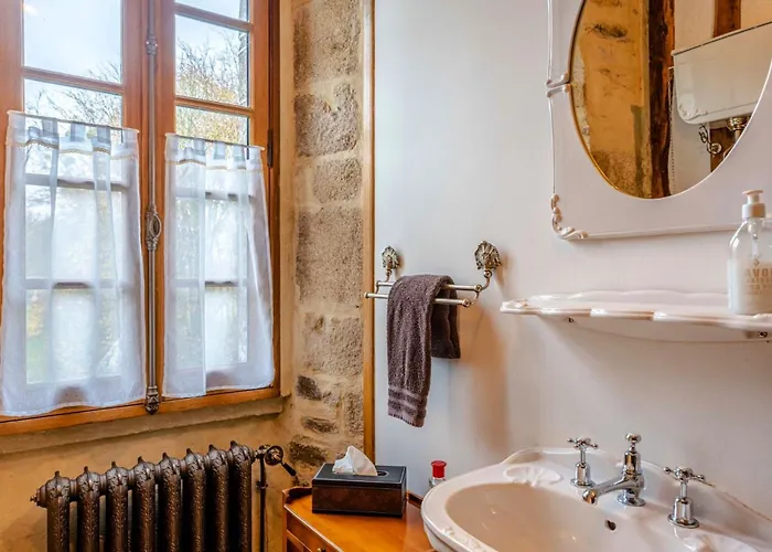 Chateau D Isigny Sejour Romantique Et Nature Pres Du Mont-Saint-Michel فندق مبيت وإفطار