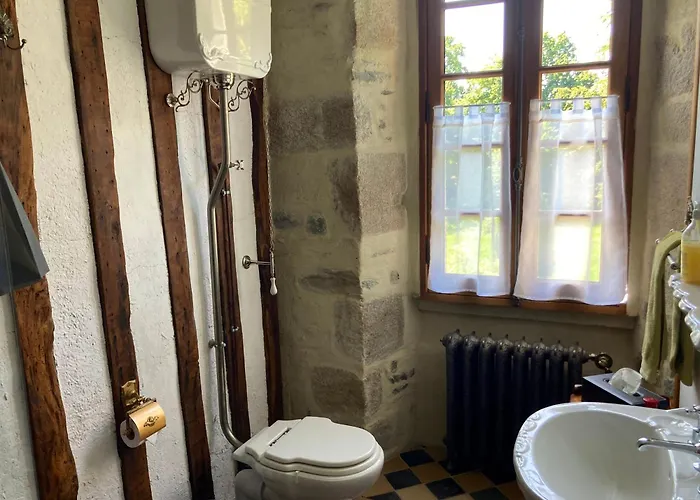 Chateau Isigny: Boutique Near Mont Saint Michel Bed & Breakfast 3*