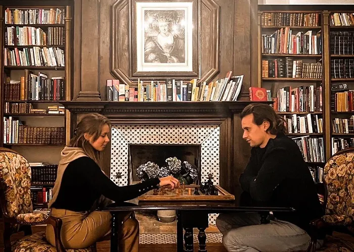 Bed & Breakfast Chateau Isigny: Boutique Near Mont Saint Michel Isigny-le-Buat