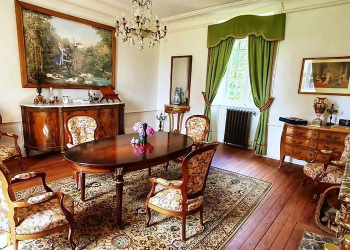 Bed & Breakfast Chateau Isigny: Boutique Near Mont Saint Michel